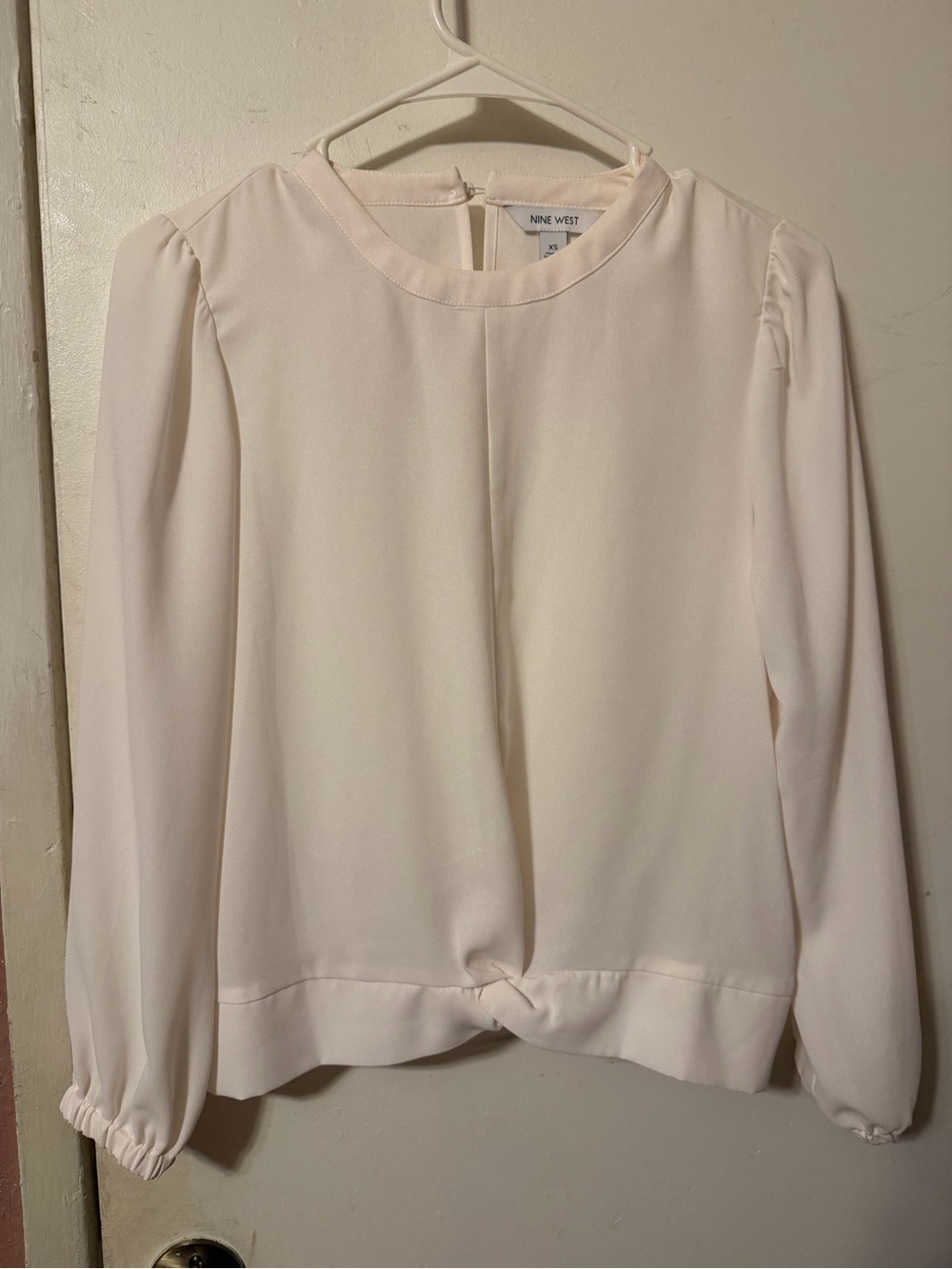 Nine West Cream Long Sleeve Twist-Hem Blouse